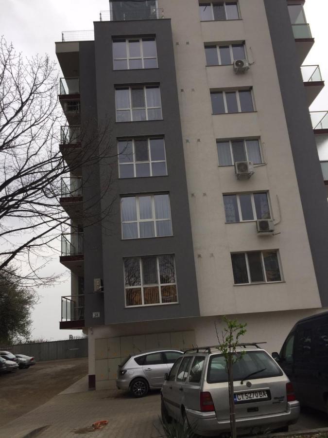 Уютен Нов Апартамент - Стара Загора С Две Спални Lägenhet Exteriör bild
